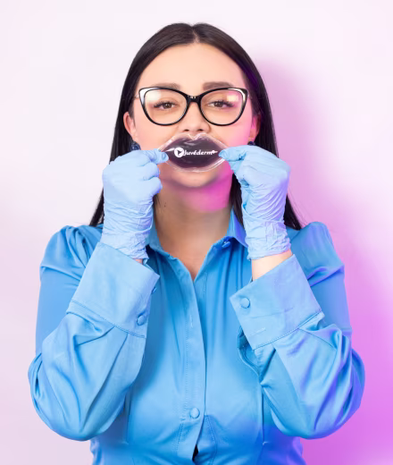 Tratamiento para pérdida de volumen facial Evaluación médica para restaurar volumen facial
